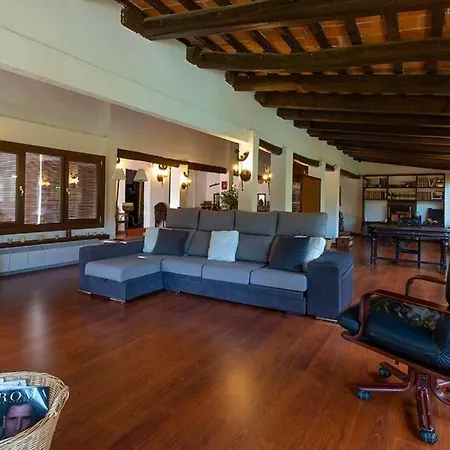 Casa Rural Mas Del Gall - Casa Nova, Barcelona Villa